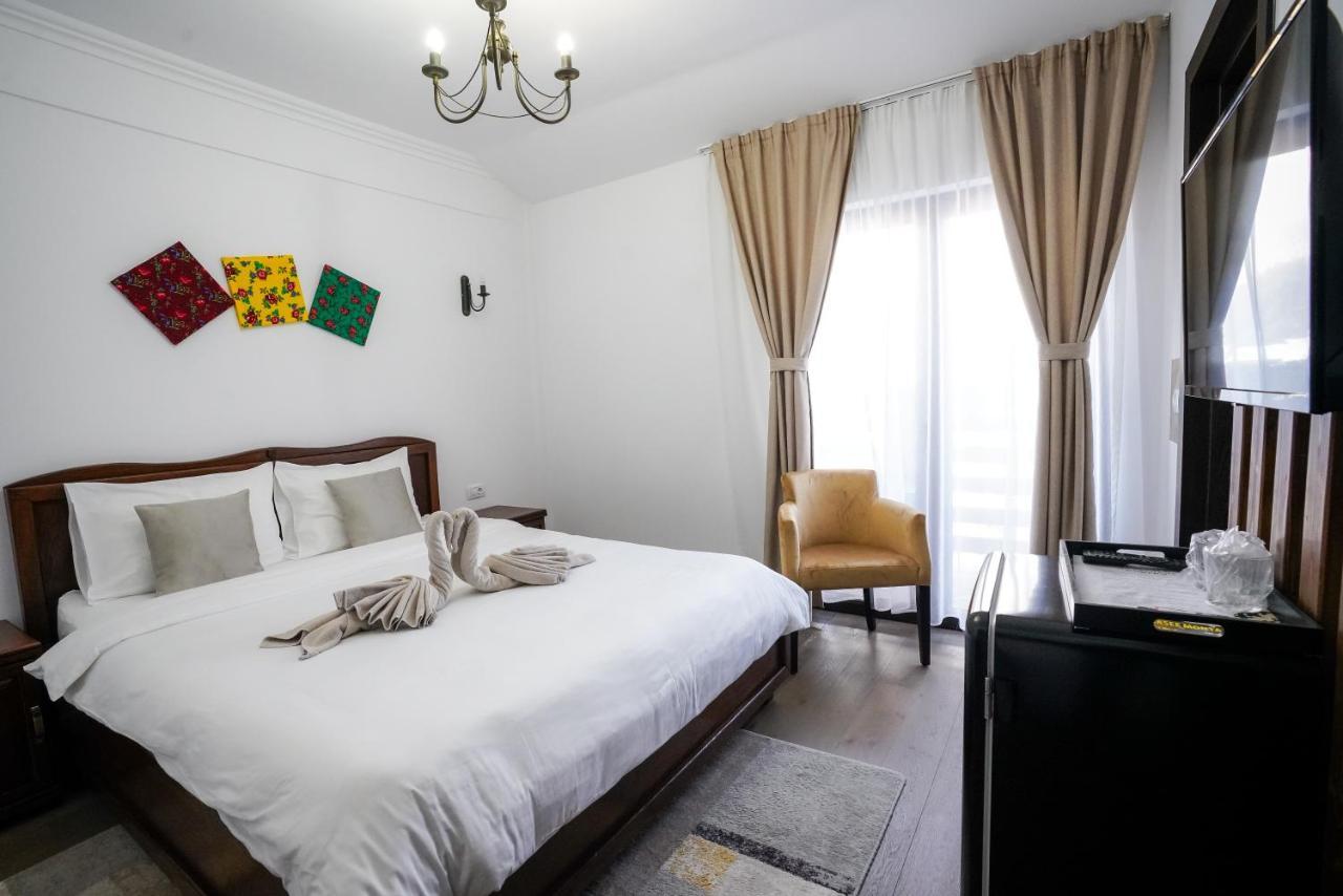 Hotel Yara Viseu de Sus Ngoại thất bức ảnh