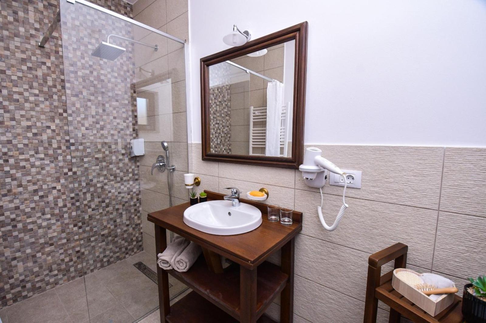 Hotel Yara Viseu de Sus Ngoại thất bức ảnh